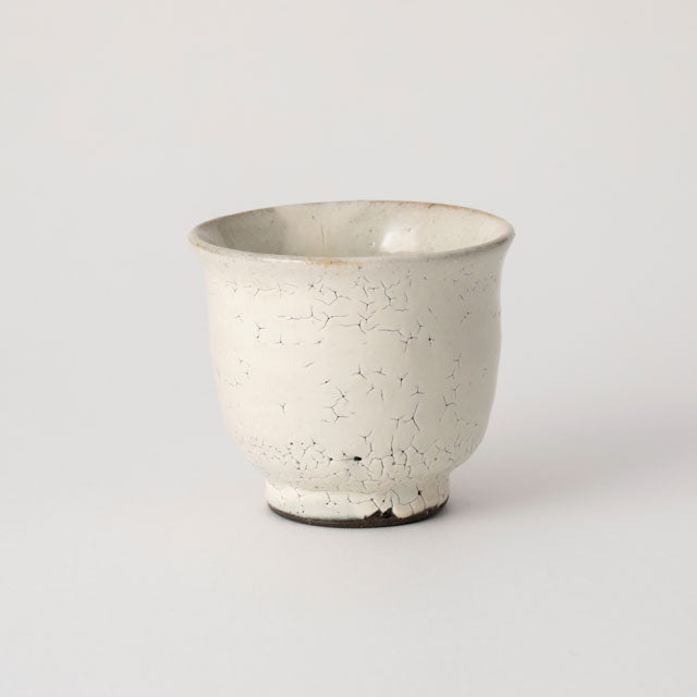 Koro teacup Mino ware cracked powder white
