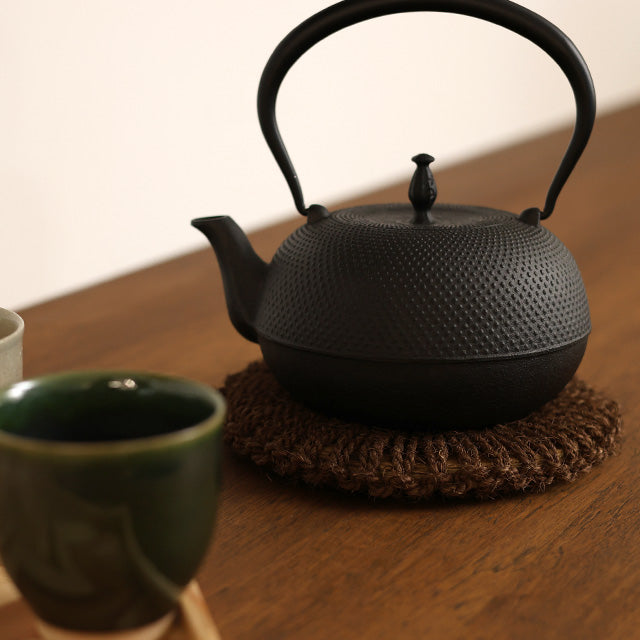 Broom Craft Japanese Palm Pot Holder Medium