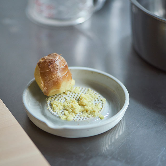 Hasami-yaki Multi-Use Grater Plate